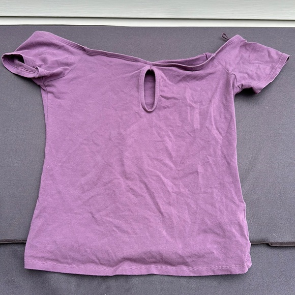 Express off shoulder top - Picture 1 of 3